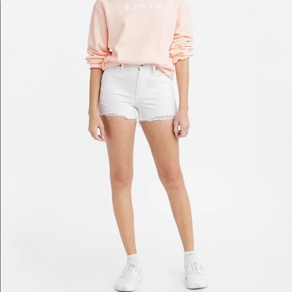 Levi’s High Rise White Shorts